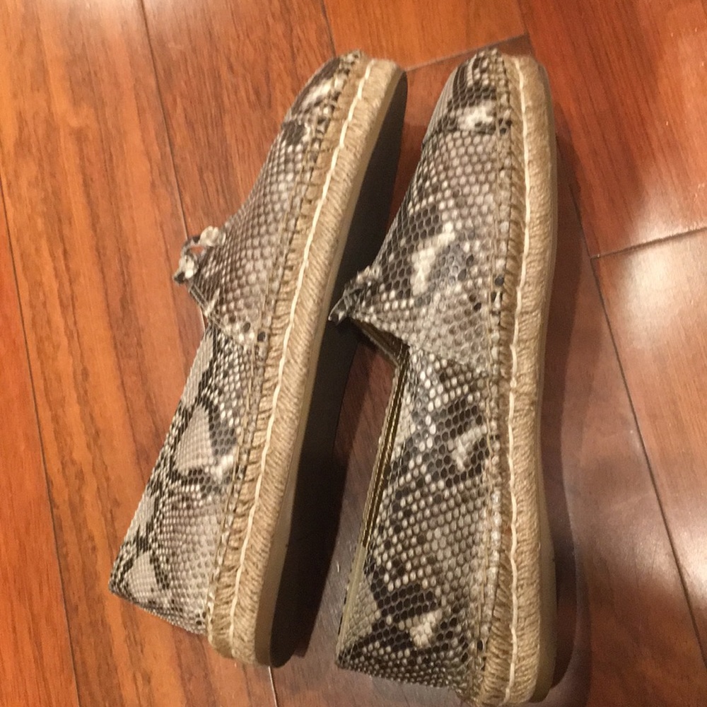 Prada Espadrilles python leather. - Picture 2 of 3